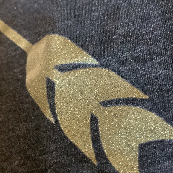 2/$20🍁 BELLA - Graphic T-shirt -  Heathered Charcoal Rayon knit - Picture 5 of 6